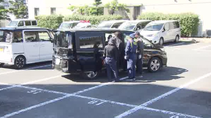 “エアコンなし”２時間半で車内「約５０℃」に　０歳児置き去り死　警察が事故車両で検証　北九州市