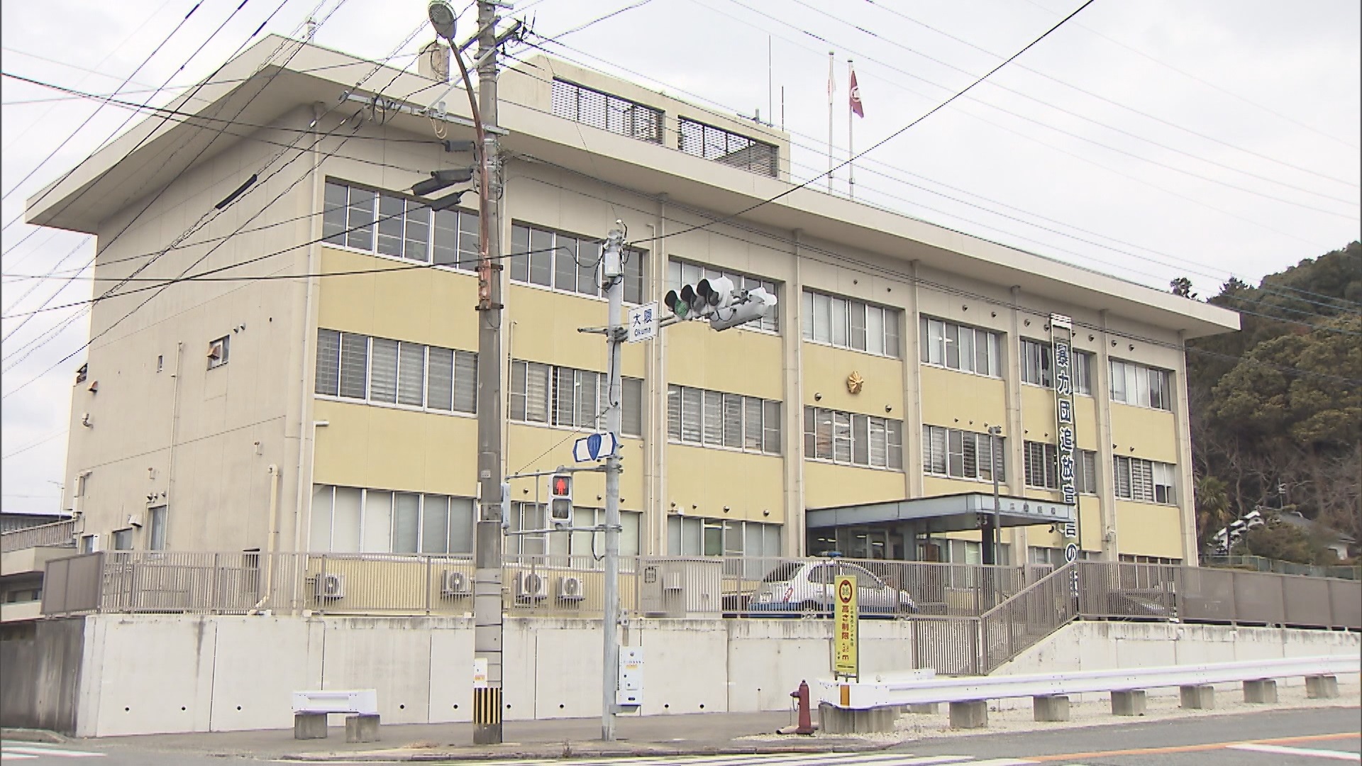 自転車前かごのタオル内から文化包丁　銃刀法違反の現行犯で自称73歳・無職の男を逮捕　スーパーでの事件にも関与か　福岡・嘉麻市