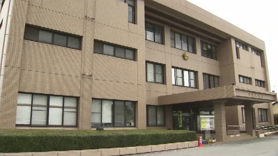 自称小学校校長(59)の男を逮捕　下半身露出したまま早朝ランニング「短パンに穴があいていた」と容疑否認　警察が警戒中に発見　福岡