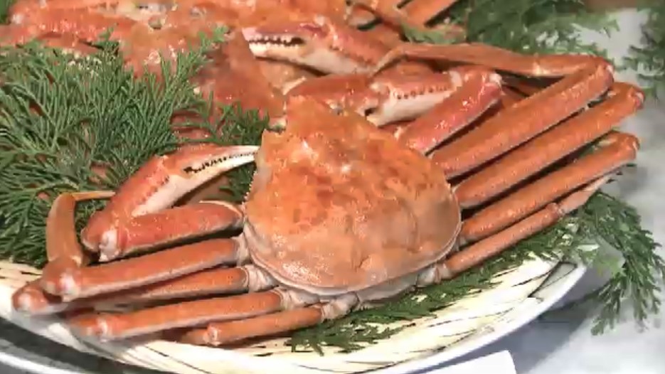 福岡市の寺で「カニ供養」　祭壇にズワイガニやタラバガニ　本格シーズン前に霊を鎮め海の恵みに感謝