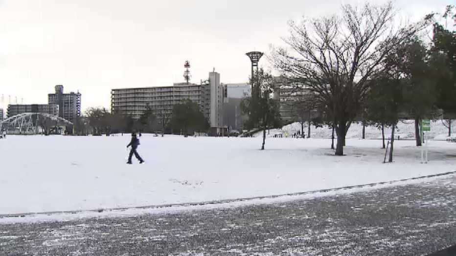 福岡は12日も再び大雪のおそれ　山地・平地とも昼すぎにかけて　福岡地方の山地で10センチ予想　激しい突風やひょうにも注意