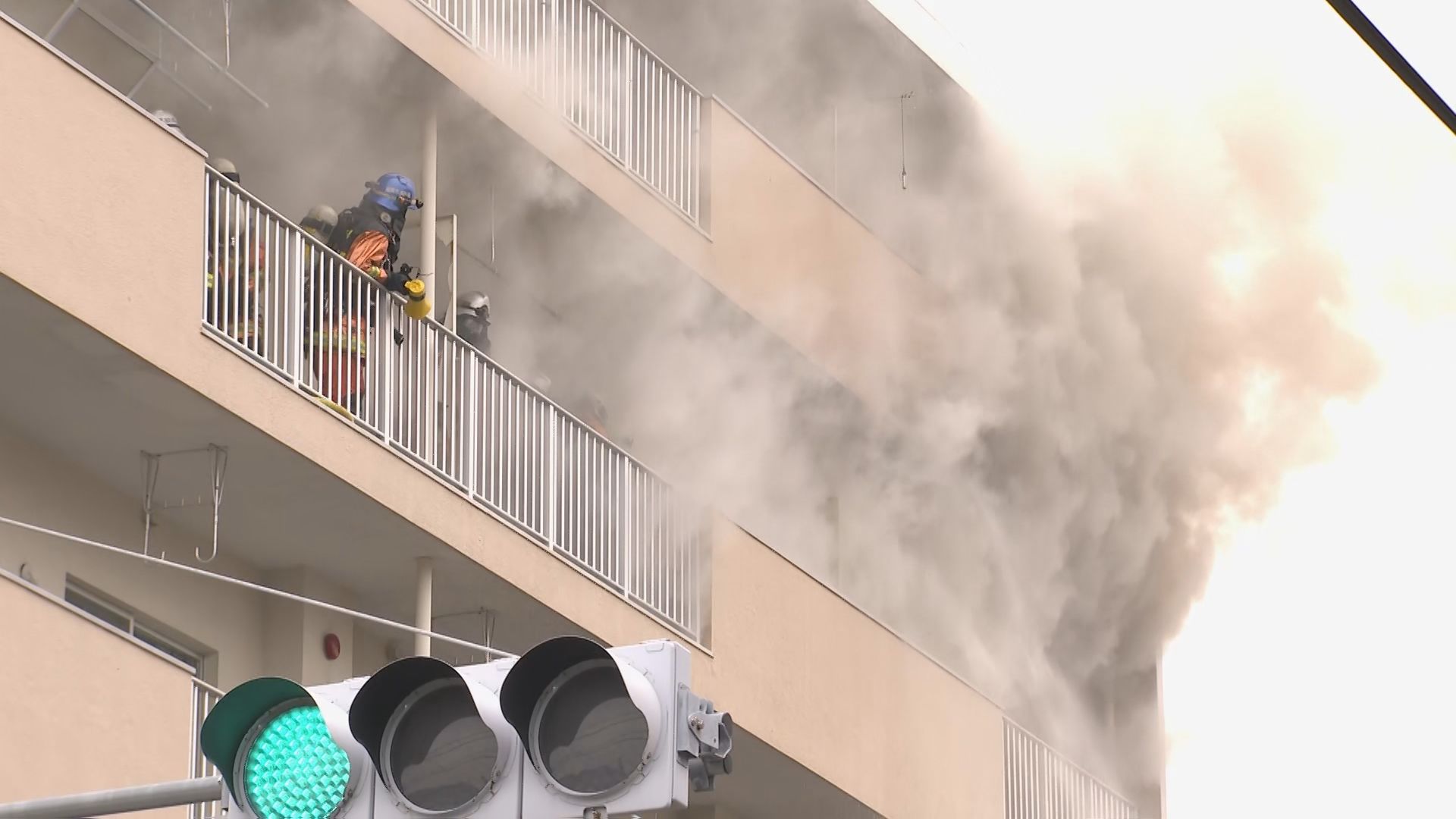 【速報】「キッチンから出火」の通報　煙が激しく上がる　福岡市城南区の共同住宅で火事　5階の一室から出火