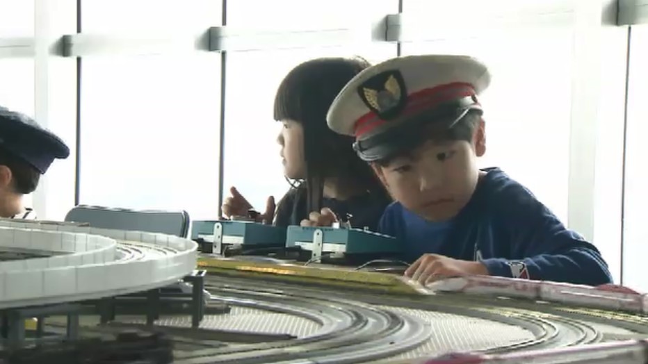 GW最終日　鉄道模型「Nゲージ」運転会　愛好家が集めた“150分の1”サイズの車両 　子供たちが楽しむ　山口