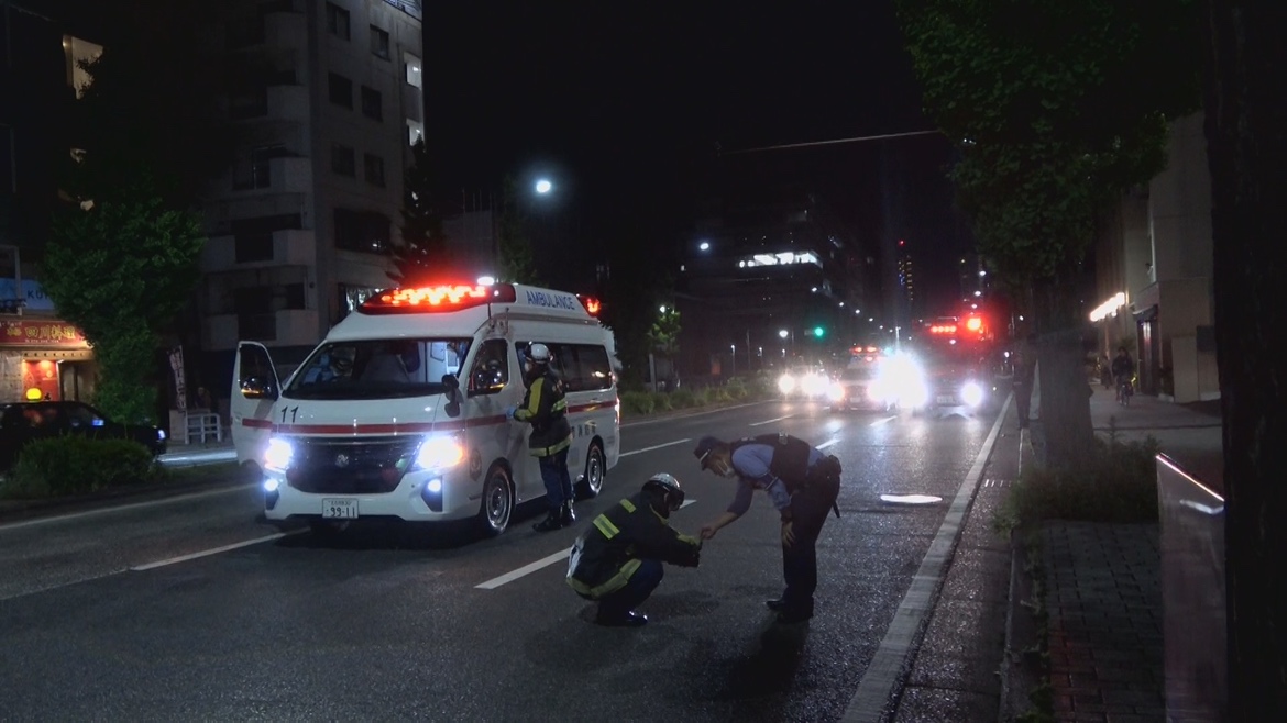道路横断中にはねられ８３歳女性が死亡　現場は片側３車線の見通しのよい直線道路　北九州市