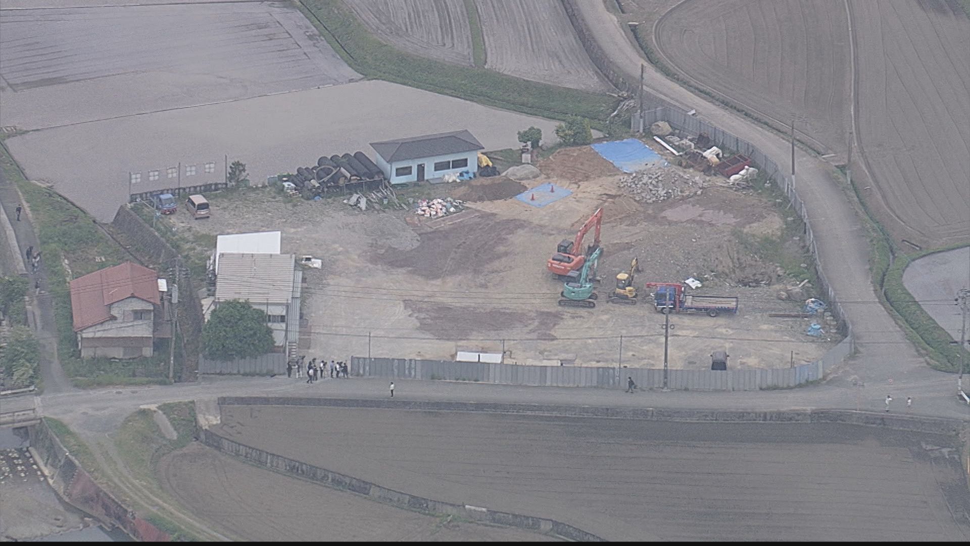 資材置き場の土の中に男性遺体　死体遺棄容疑で長男を逮捕　親子間トラブルの情報も　殺人容疑も視野に捜査　北九州市