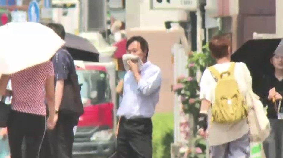 週明けには久留米市で37℃予想も　福岡県内に「熱中症警戒アラート」“危険な暑さ”続く　エアコン使用や水分補給など呼びかけ