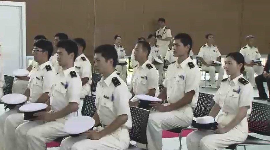 56歳の元自衛官など18人　海上保安学校門司分校で入校式　船舶や航空機などの有資格者　海上保安官になるため半年間学ぶ　福岡