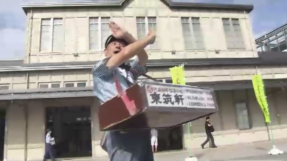 JR折尾駅の名物駅弁『かしわめし』の会社と警察が交通安全訴え　「飲酒運転しない・させない・許さない」　検挙者数1163件は去年の倍近く　福岡・北九州市