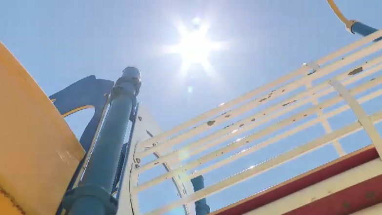 すべり台などが猛暑で高温に「遊ばせられない」　夏休みなのに公園は人影まばら　23日も熱中症警戒アラート発表　福岡