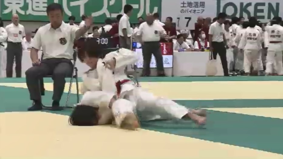 「金鷲旗高校柔道」開幕　高校柔道日本一かけ男女442チーム参加　5人制団体の「抜き勝負」　福岡