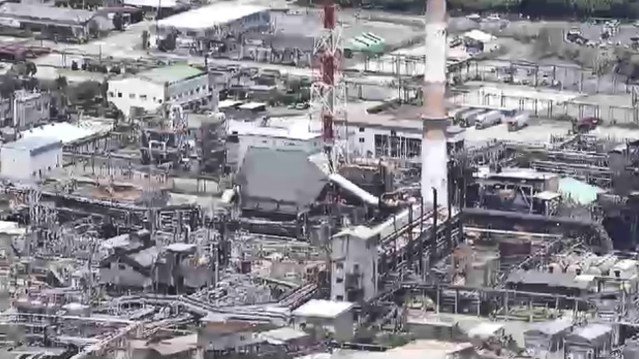 頭痛やせき、おう吐…住民など62人体調不良訴え　警察や消防が化学工場を立ち入り調査　塩素系ガスが敷地外に漏れ出す　福岡・大牟田市