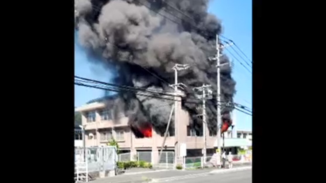 「2階から出火」　コミュニティーセンターで火事　リチウムバッテリーから火が出たとの情報も　福岡・糸島市