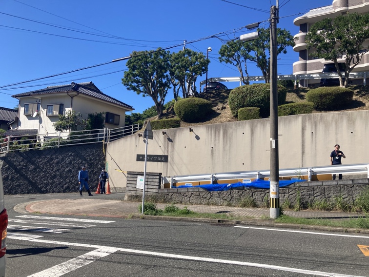 マンション敷地内で不発弾のようなものを発見　草刈り作業中に　半径30メートル以内の住民を避難誘導　福岡・北九州市
