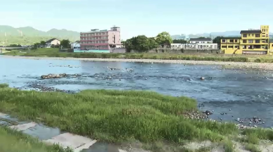 筑後川で男性（74）が流され死亡　1人でアユ釣り中か　「高齢男性がおぼれている」と通報　下流の釣り人が救助　福岡