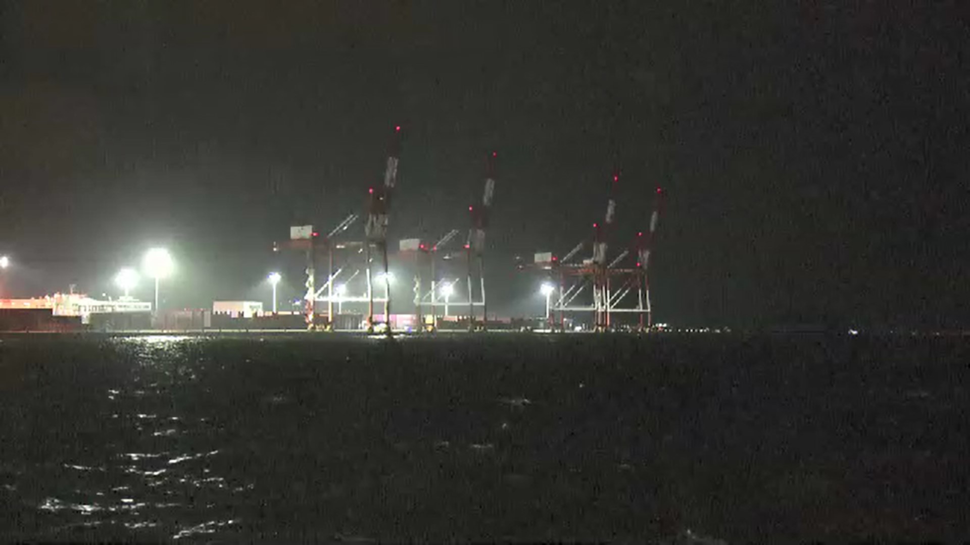 博多湾で見つかった右足と上半身　福岡市の73歳男性と判明　事件・事故の両面で捜査