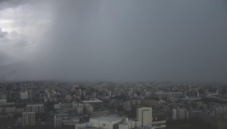 福岡で2日夜遅くにかけて落雷や竜巻・急な強い雨に注意　大気の状態が非常に不安定に　局地的に積乱雲が発達のおそれ　気象台