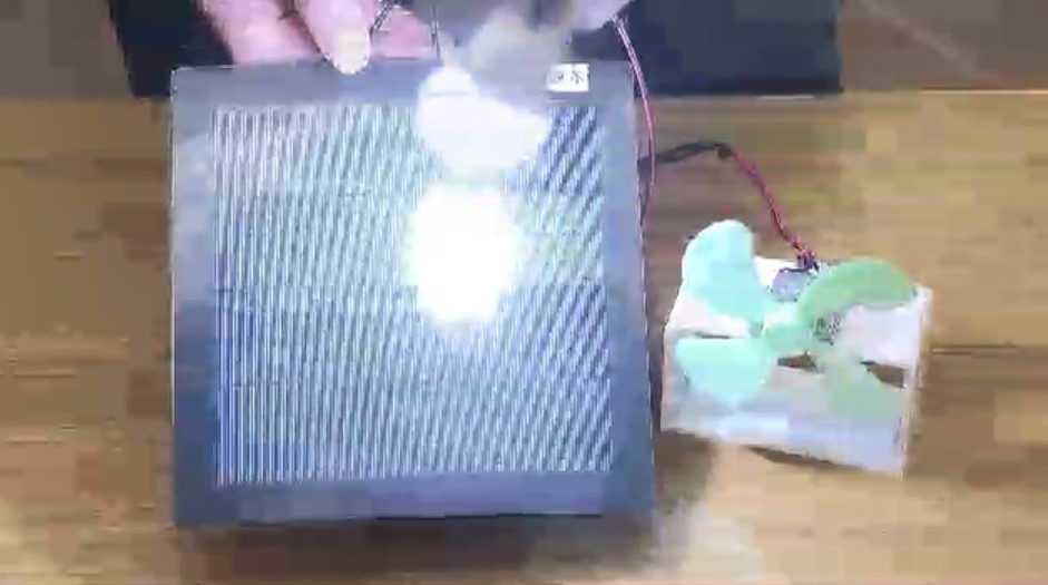 軽くて薄くて柔らかい「次世代太陽電池」　福岡空港国際線ターミナルの屋根に設置　九電みらいエナジーなど実用性を検証　12月から