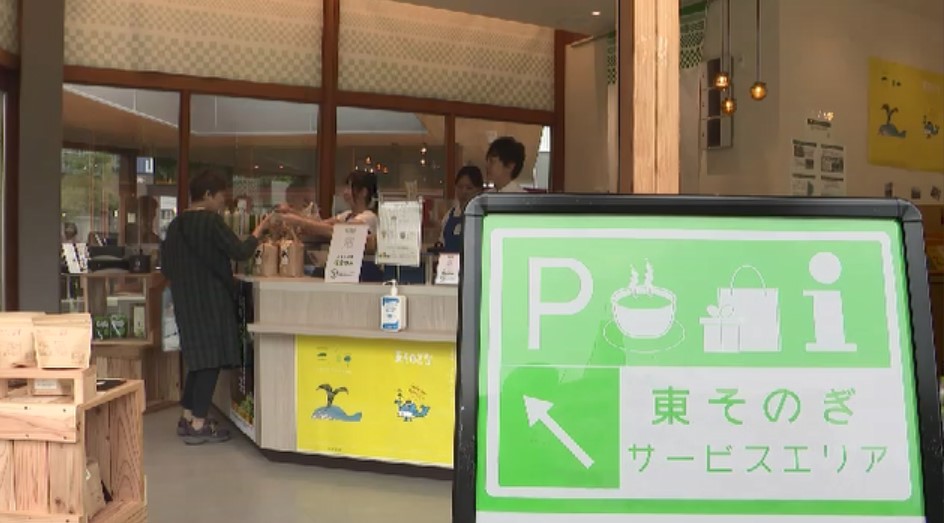 “高速道路のサービスエリア”が街なかに登場　店舗デザインや運営は大学生　福岡にいながら長崎の味を　地域の魅力と特産品アピール