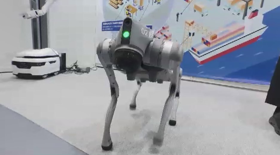 犬型ロボットがくまなく点検し報告　置き配用のドローンも　物流業界の最新技術を紹介　人手不足の解消目指す　福岡