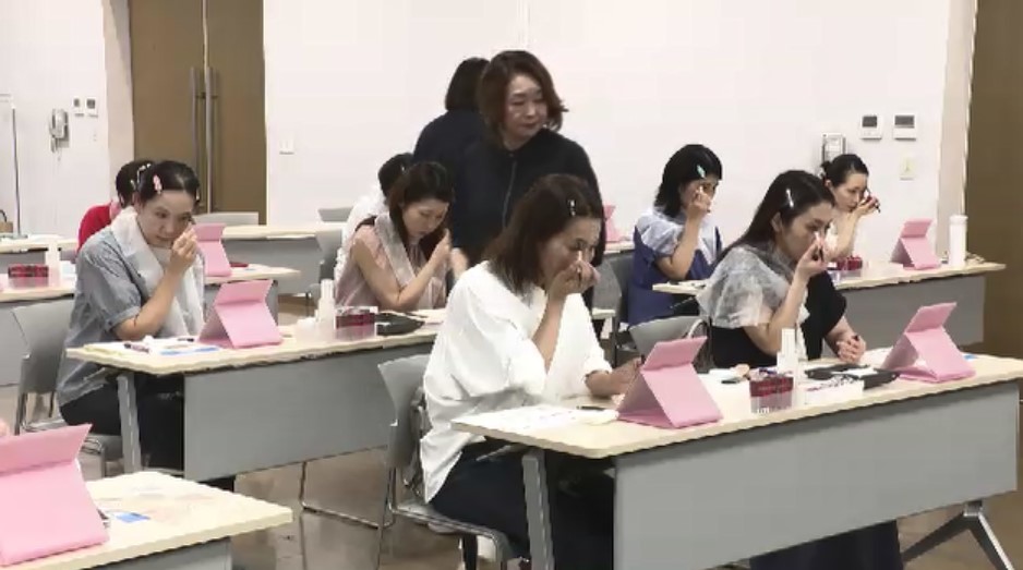 「印象は出会ったときの6～7秒で決まる」 就職活動にも役立つ『時短メイク』イベント　資生堂の講師が伝授　福岡・久留米市
