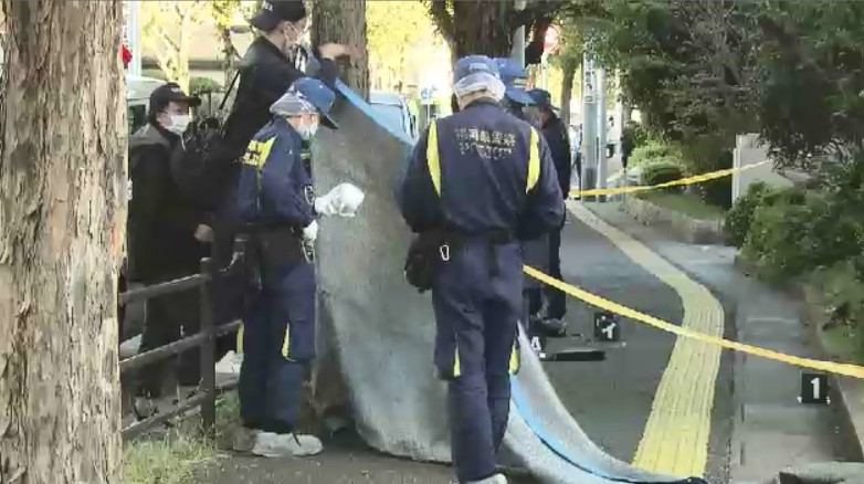 包丁3本持った男 路上で出勤途中の男性を切りつけ “殺人未遂”で現行犯逮捕 警察官が目撃し通報 福岡市
