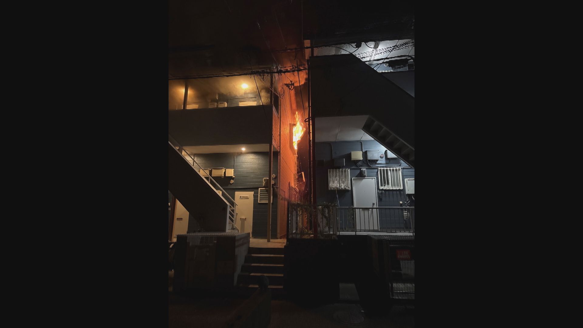【速報】福岡市のアパートで火事 消防車など26台出動 約2時間後に鎮火
