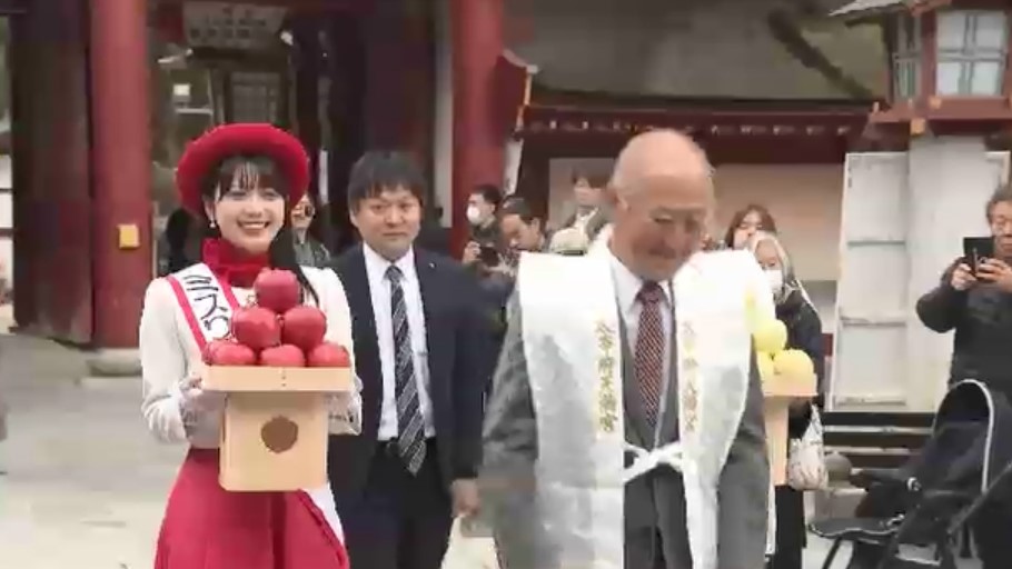 青森から福岡へ『りんごの使節』 太宰府天満宮に「サンジョナゴールド」などリンゴ860個を奉納