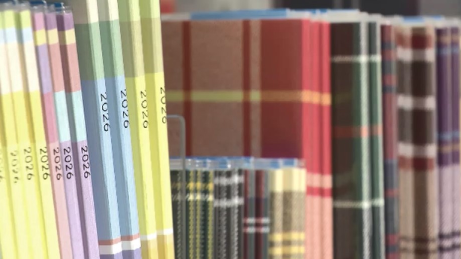 スマホ時代に「アナログ手帳」需要高まる　トレンドは「ログ」タイプ　“推し活”や“健康管理”できる手帳も　人気のワケは「心が整う」　