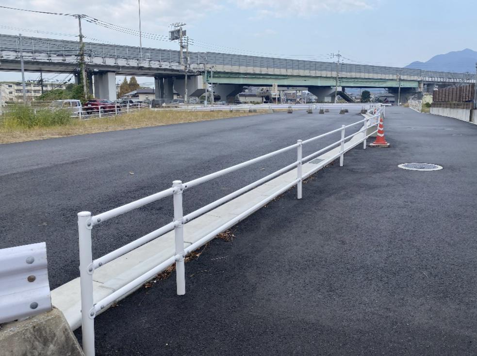 また金属盗 国道沿い横断防止柵からボルト51個が持ち去られる 福岡・北九州市八幡西区