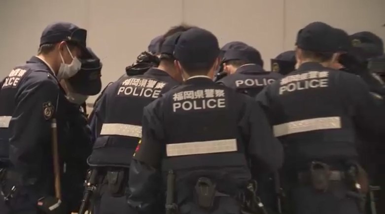 【続報】刺された男性は「HKT48」スタッフ イベント一部中止に 福岡市の商業施設で男女2人襲われる 刺した男は逃走