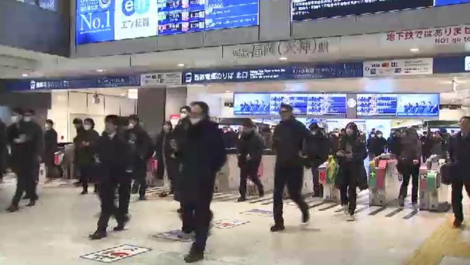 最大9連休明け…多くの企業で仕事始め「気を引き締めていかないと」　今年のテーマは「翔」と服部知事　4月に組織再編を予定　福岡