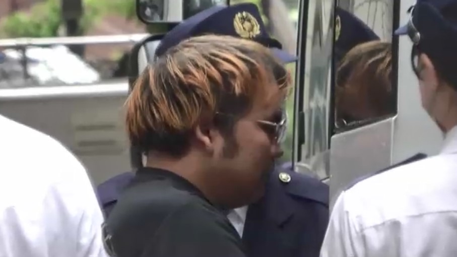 【福岡刺傷事件】「後ろからぶつかられ…背中に熱い感触」女性はエスカレーター上で刺されたか 詳しい状況が明らかに 「死んでも死ななくてもいい」と供述