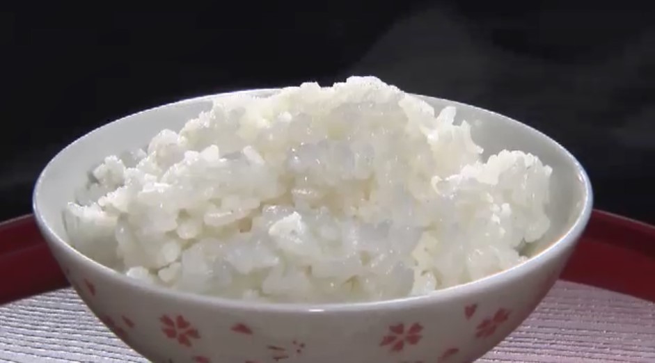 コメは豊作であふれているのに価格下がらず…その理由を米穀店に聞いた 在庫がダブつけば値引きの動きも 食品全体は今年も値上げ基調か 福岡