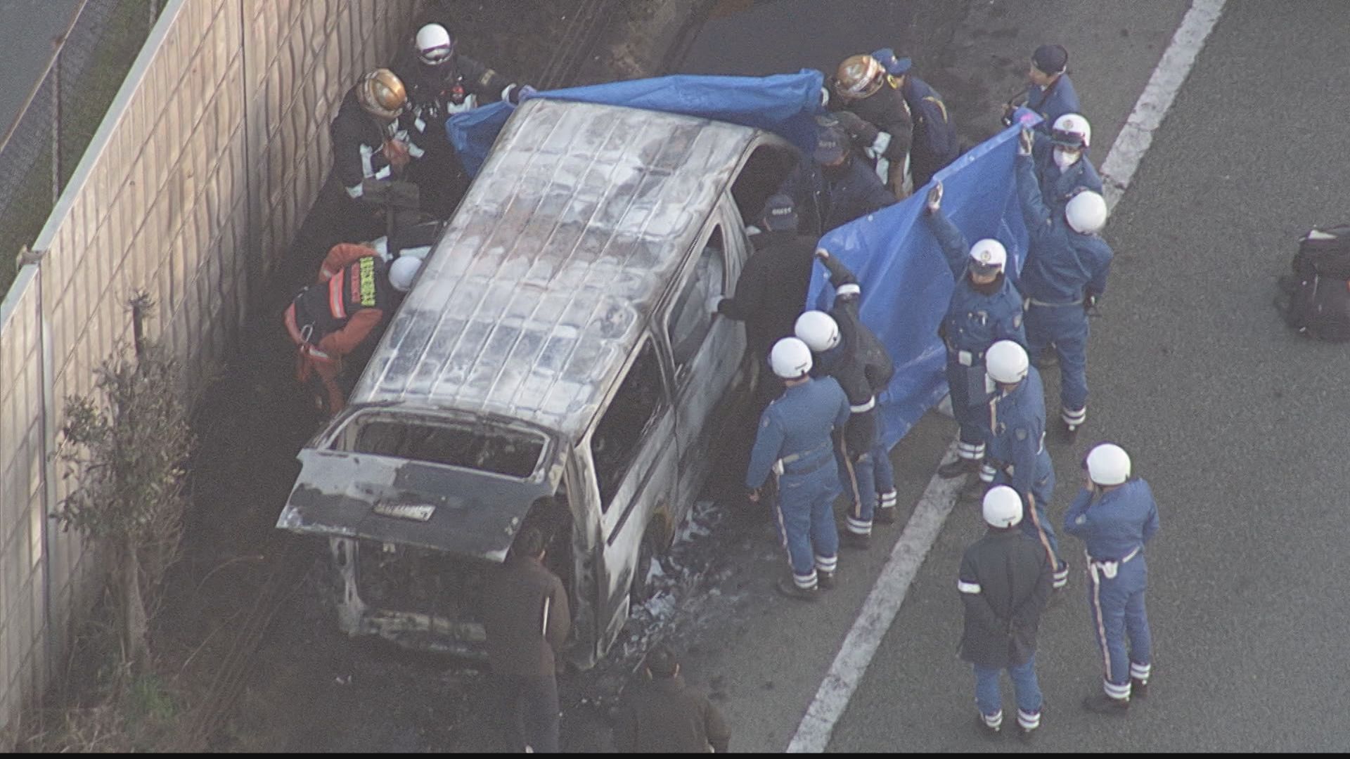 【速報】「中に人が乗っていてぐったりしていた」　九州道下り線で車から出火　運転席に1人残される　久留米～広川ICで通行止め　福岡