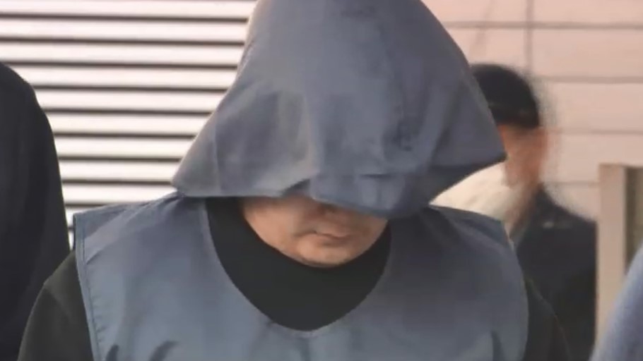 中国籍の男を送検 偽造「天皇陛下御在位60年」1万円銀貨を両替した疑い 別で逮捕された中国籍の男ら4人と同じグループか 福岡