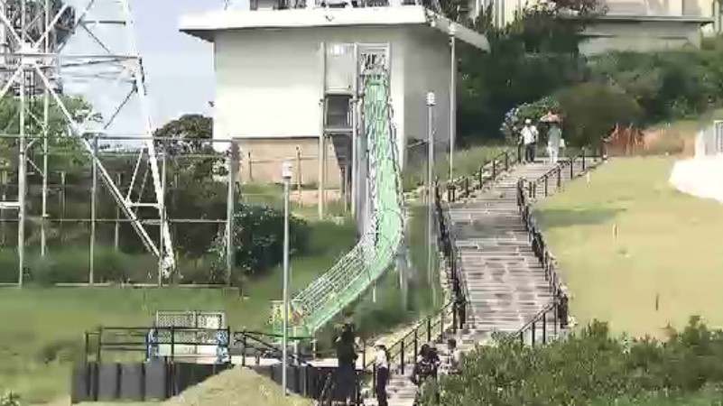 骨折など10人けが…皿倉山の大型すべり台　大人と夜間の利用禁止へ　検討会議が決定　福岡・北九州市