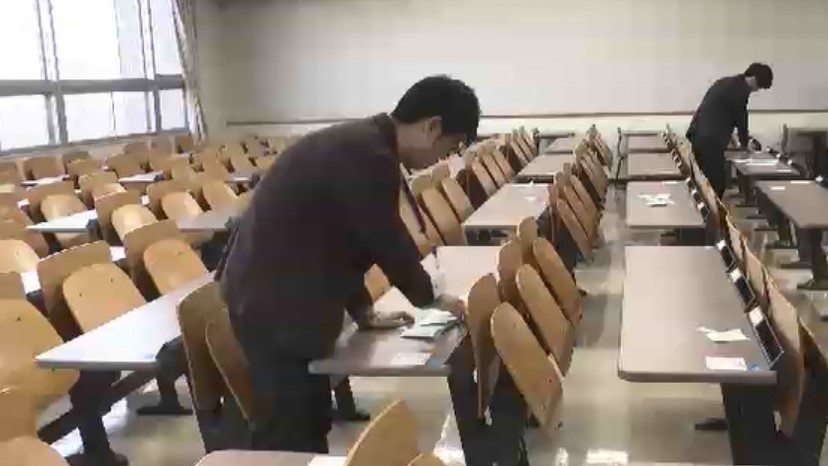 「受験票は印刷して持参を」17日から大学入学共通テスト　試験会場で準備進む　県内では約2万2000人が臨む予定　福岡