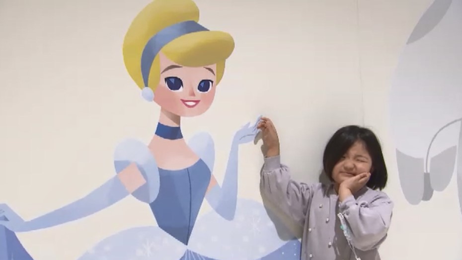 こども病院の壁一面にミッキーやエルサが…ディズニーキャラクターが闘病する子供たちの支えに 専用アプリで動き出す仕掛けも 福岡