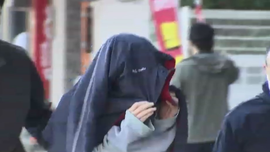 【図書館3人刺傷】「包丁をリュックサックに入れて図書館へ行った」容疑者立ち会いで自宅を捜索 3人を無差別に襲撃か 福岡