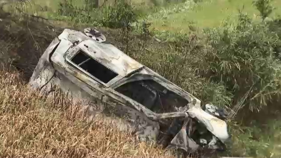 軽自動車が全焼し性別不明の1人の遺体見つかる 電柱に衝突して炎上か 国道495号は一部区間で交通規制 福岡・宗像市