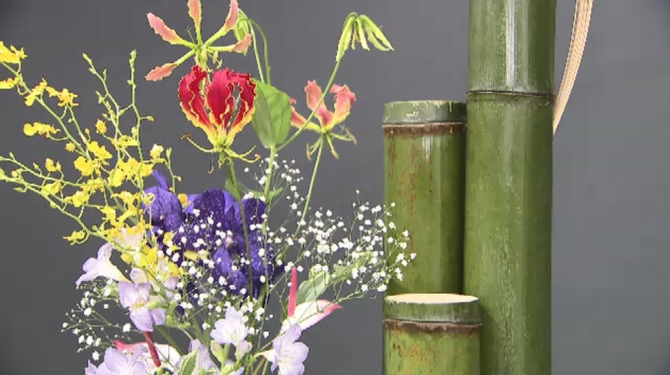 大丸福岡天神店で「西日本華道連盟いけばな展」　13流派の約230点を展示　最年少5歳の作品も　3月16日まで