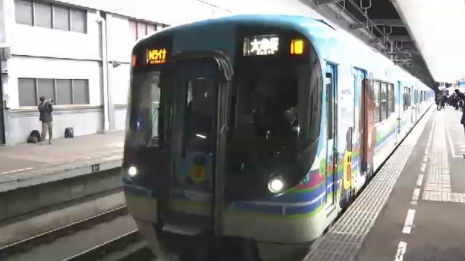 必ず座れる西鉄の有料座席列車「Nライナー」運行開始 初日の利用者は43人 「荷物が多くて座りたかった」「疲れてゆっくり行きたいときは」 福岡