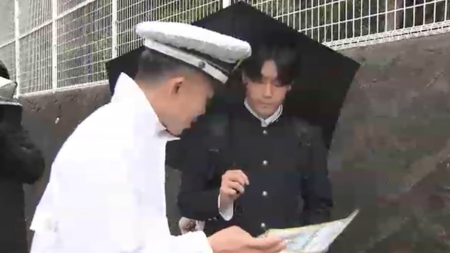 4月から自転車の交通違反に「青切符」　“ながらスマホ”に反則金1万2000円など　高校生らに安全運転を呼びかけ　福岡