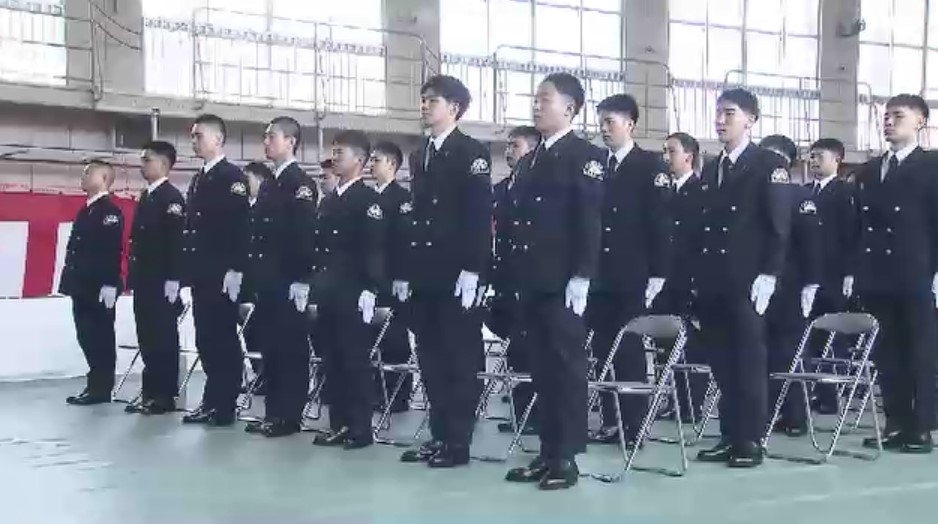 消防学校で入校式　職員56人が新たな一歩　7カ月間の訓練で知識や技術、体力を身につける　福岡