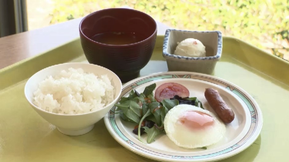 「自分で作るより安い」福岡の大学で“100円朝食”スタート 日本一に輝いた絶品カレーも登場 物価高で苦しむ学生を支援