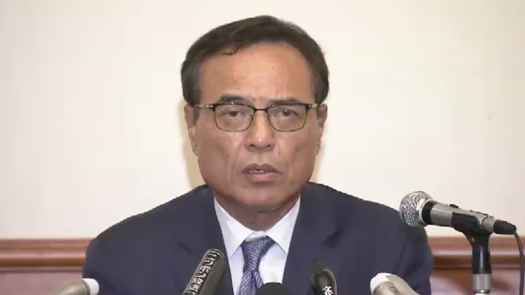 サントリーHD元会長・新浪剛史氏を書類送検　違法サプリを密輸した疑い　容疑を否認　福岡県警