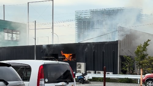 「煙が出ています」　福岡市早良区の葬儀場で火事　線香の火がゴミに燃え移ったか