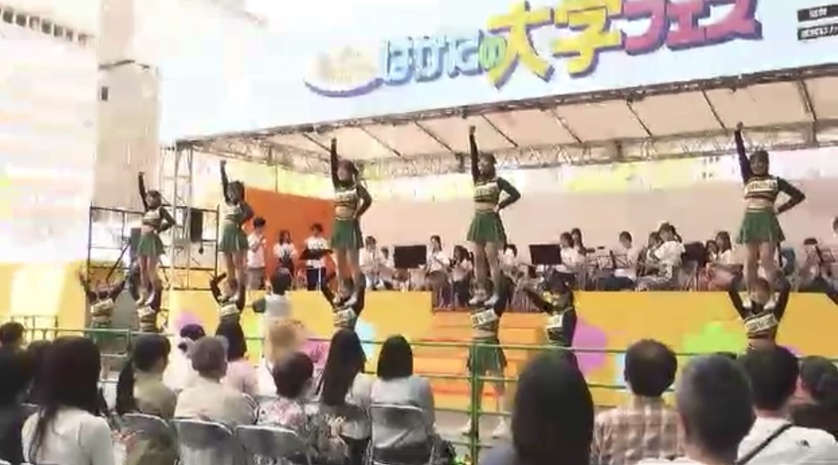 博多駅前で『はかたの大学フェス』　県内10大学が高校生に魅力をアピール　「進学先として考えていただければ」　福岡