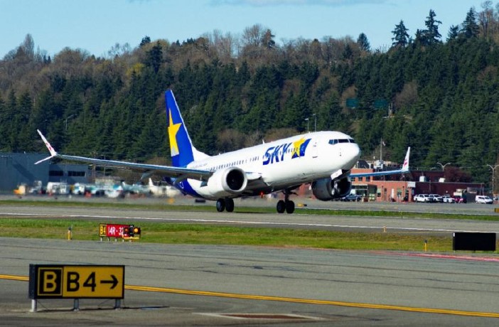スカイマークのB737-8型機 28日に羽田~福岡線で運航開始 国内の航空会社では初導入 燃料消費量を抑え低騒音に