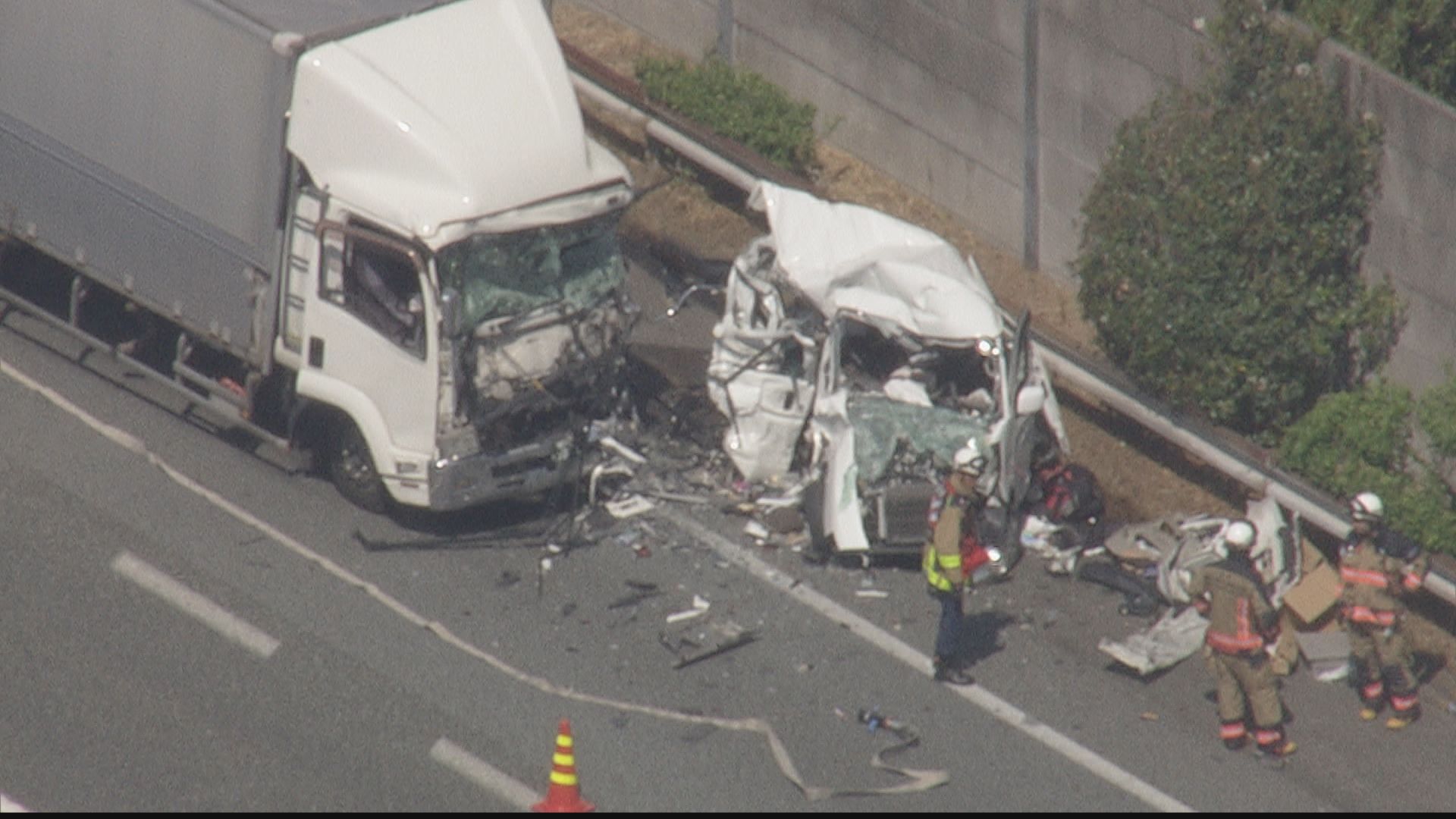 【続報】九州自動車道でトラックなど７台絡む事故　男性１人死亡　